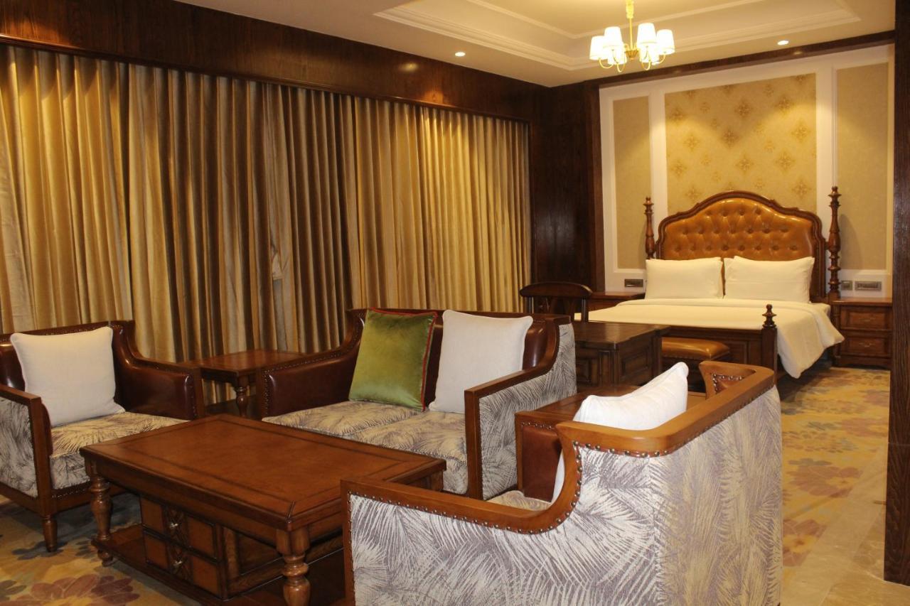 Lemon Tree Premier, Dwarka Hotel Exterior photo