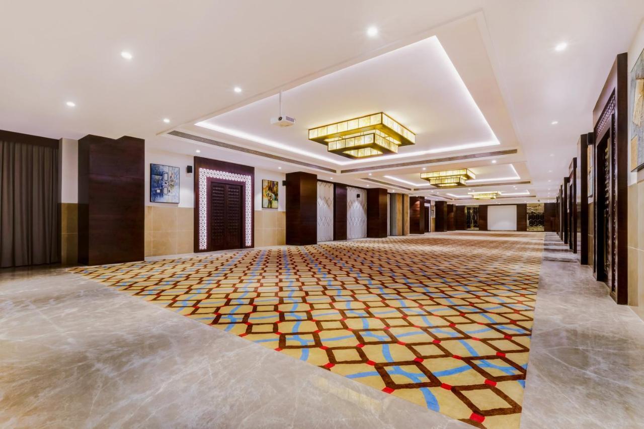 Lemon Tree Premier, Dwarka Hotel Exterior photo